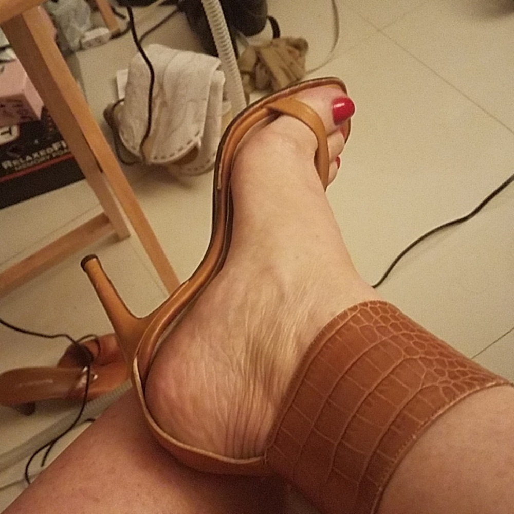 Very Sexy tan sandals w/a wrap around your ankles
